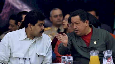 صورة تجمع تشافيز ومادورو الذي كان وزير خارجيته. 2010 - AFP via Getty Images