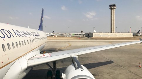 مطارات السعودية وشركاتها الناقلة رئة وشريان الاقتصاد 