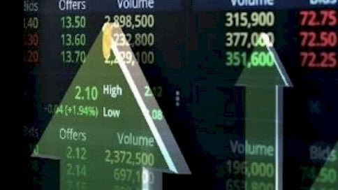 لماذا تتقلب أسعار العملات الرقمية بسرعة؟