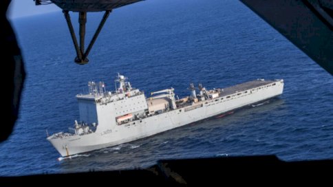 سفينة الدعم البريطانية كارديغان باي في صورة مؤرخة الخامس من تشرين الثاني (نوفمبر) 2019 أثناء إبحارها في الخليج