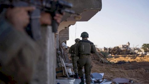 جنود خلال عمليات عسكرية في قطاع غزة. صورة وزعها الجيش الإسرائيلي في 14 أيار (مايو)