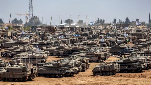 قوات إسرائيلية بأعداد كبيرة على حدود قطاع غزة