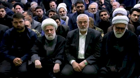 قيادات حماس وحزب الله وجماعة الحوثي في عزاء رئيس إيران