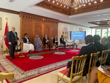 السفير المغربي يوسف العمراني يلقي كلمة افتتاحية بمناسبة يوم افريقيا في مقر السفارة المغربية في واشنطن 