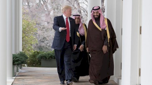 ولي العهد السعودي الأمير محمد بن سلمان ورئيس وزراء بريطانيا كير ستارمر