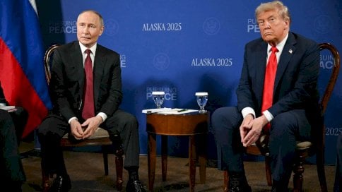 قمة عالمية بين ترامب وبوتين تحظى باهتمام عالمي لافت