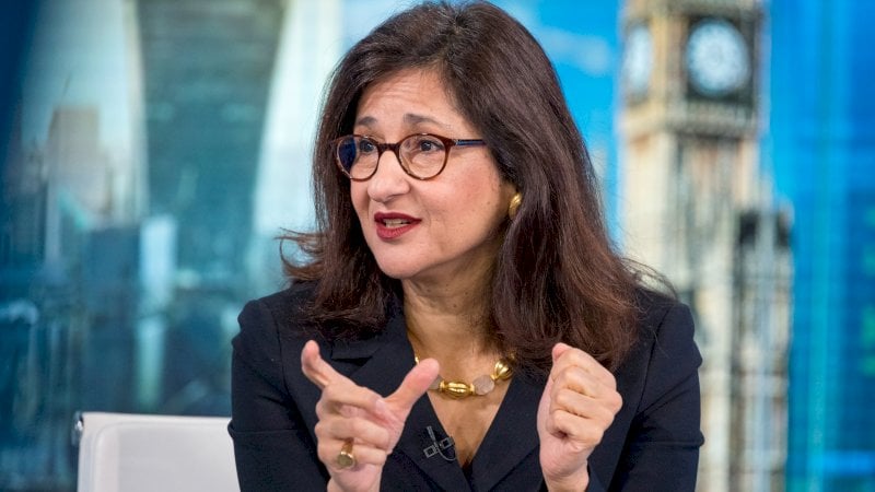 ابنة عائلة مصرية ثرية هاجرت هرباً من العهد الناصري بارونة من أصول مصرية تعيد ضبط اقتصاد بريطانيا